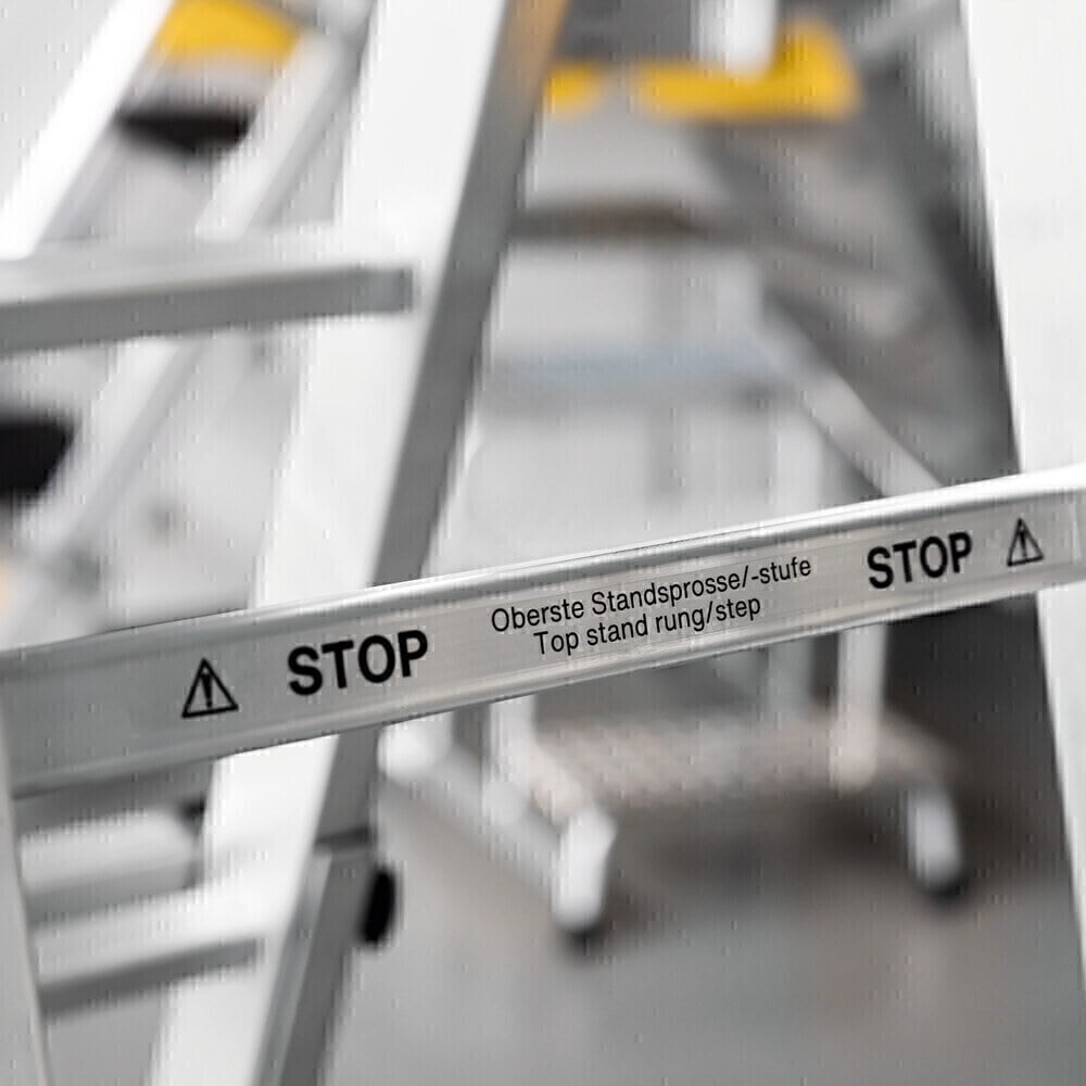 Günzburger Steigtechnik Aufkleber „Letzte begehbare Stufe/Sprosse“ | LeiterMax