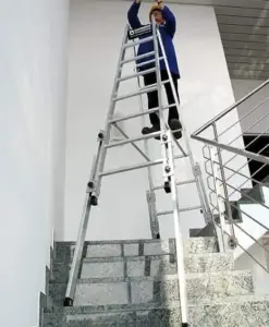 GÜNZBURGER TREPPEN-STEHLEITER mit 4 ausschiebbaren Holmen