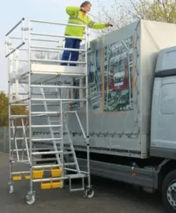 Günzburger Steigtechnik – mobiles Enteisungsgerüst